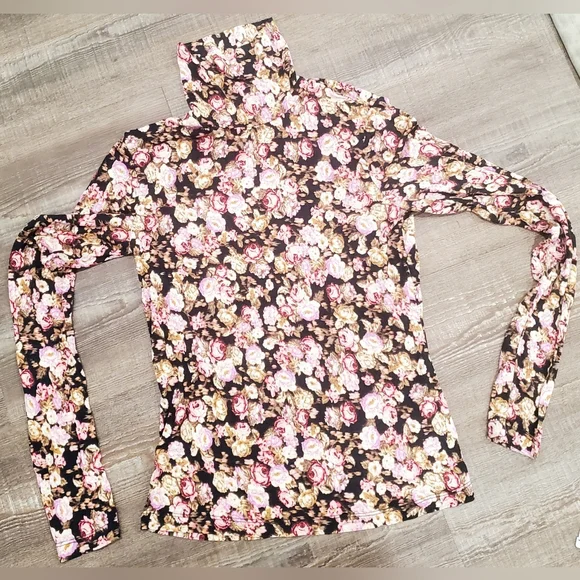 Black and Yellow Floral Long Sleeve Turtleneck by H & M size Small - Picture 4 of 10